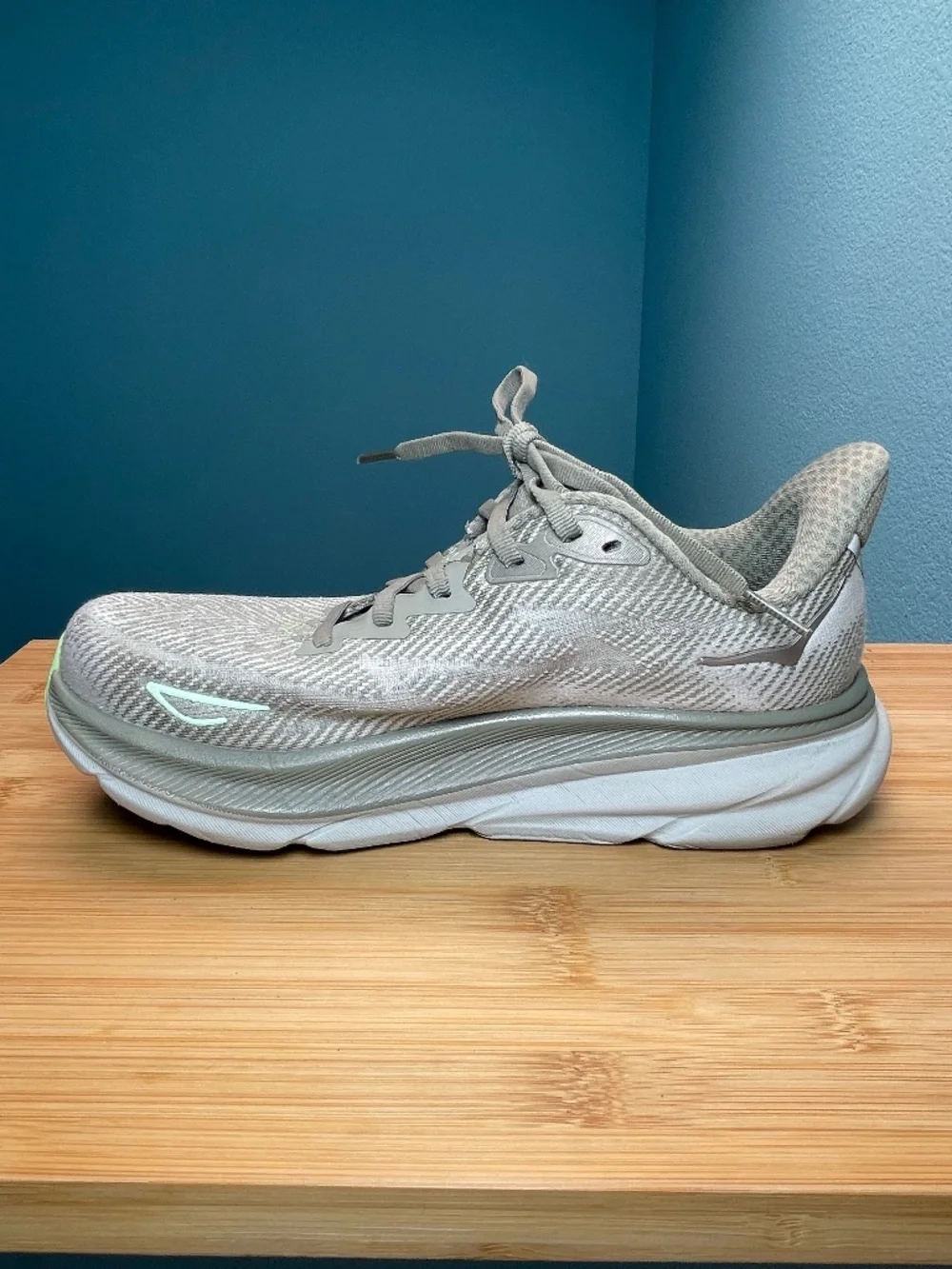 Hoka Clifton 9 Womens Sz 7B Running Walking Shoes Sneakers Gray Mint Green Nice